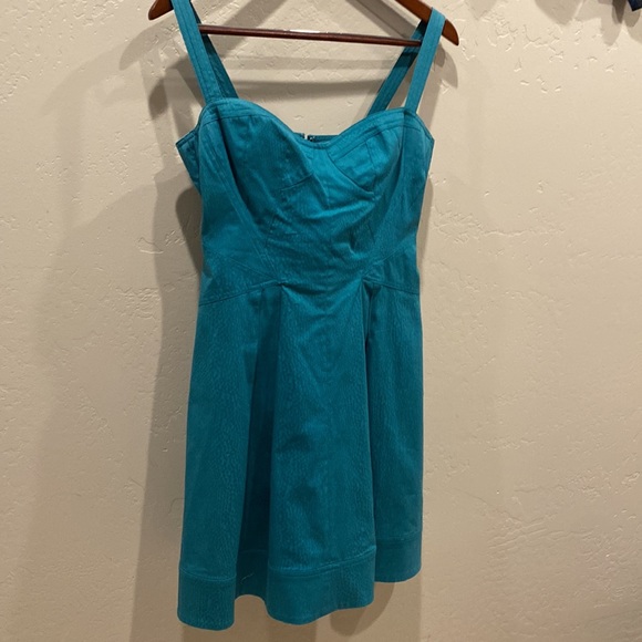 Dress - Picture 2 of 6